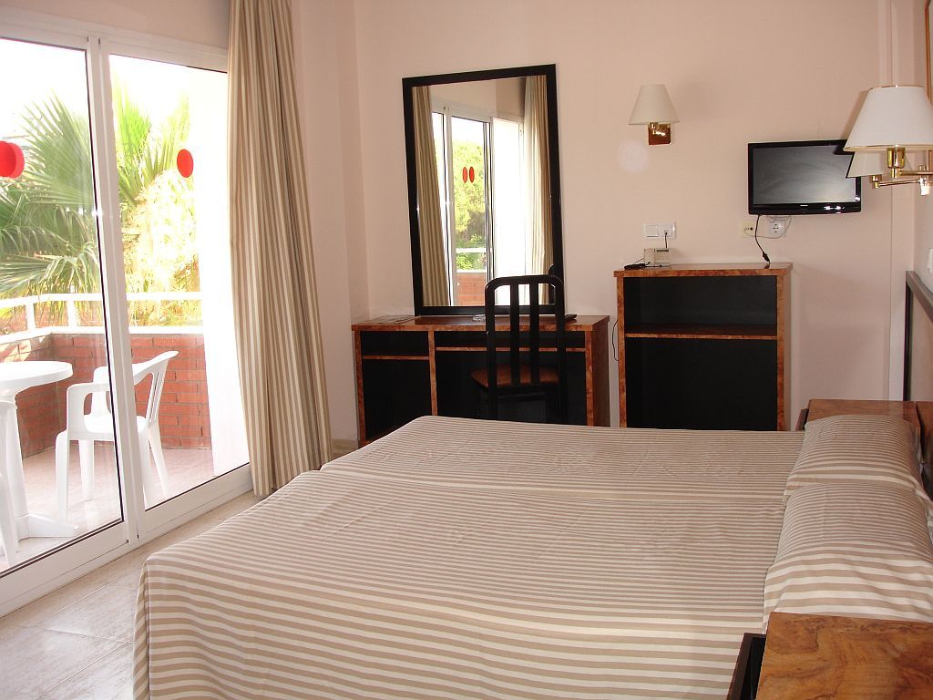 Hotel Gran Garbi Mar & Aquasplash Lloret de Mar Exterior photo